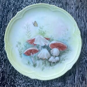 Vintage handpainted mushroom plate